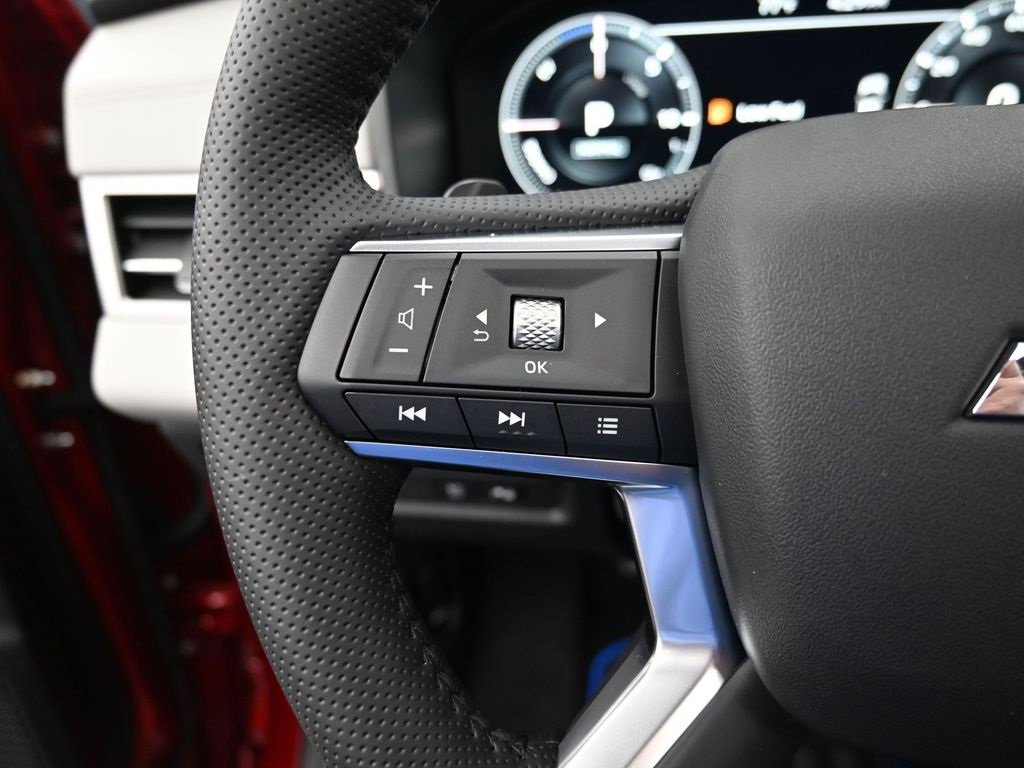 New 2025 Mitsubishi Outlander SEL image 27