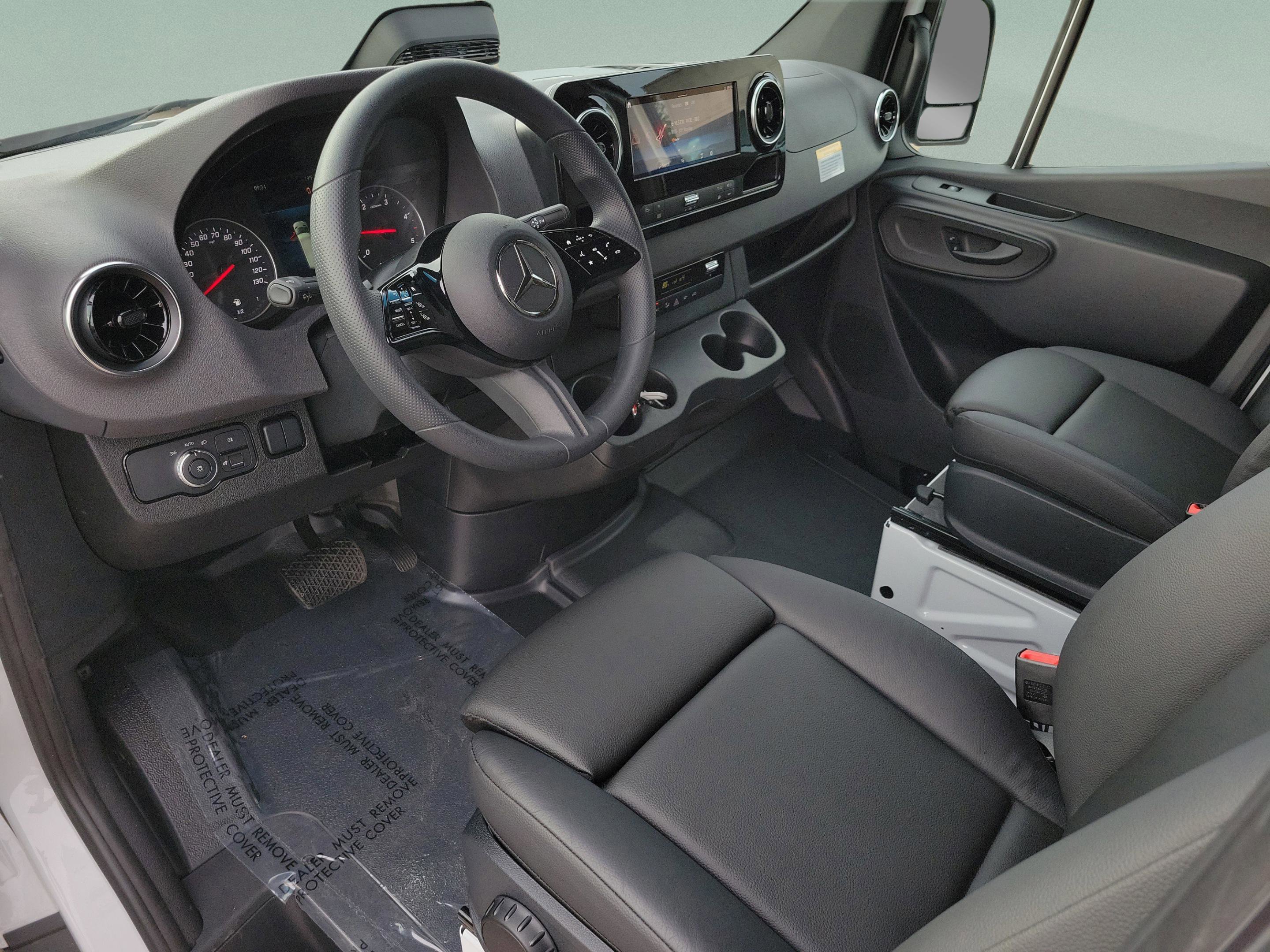 Used 2025 Mercedes-Benz Sprinter 2500 image 14