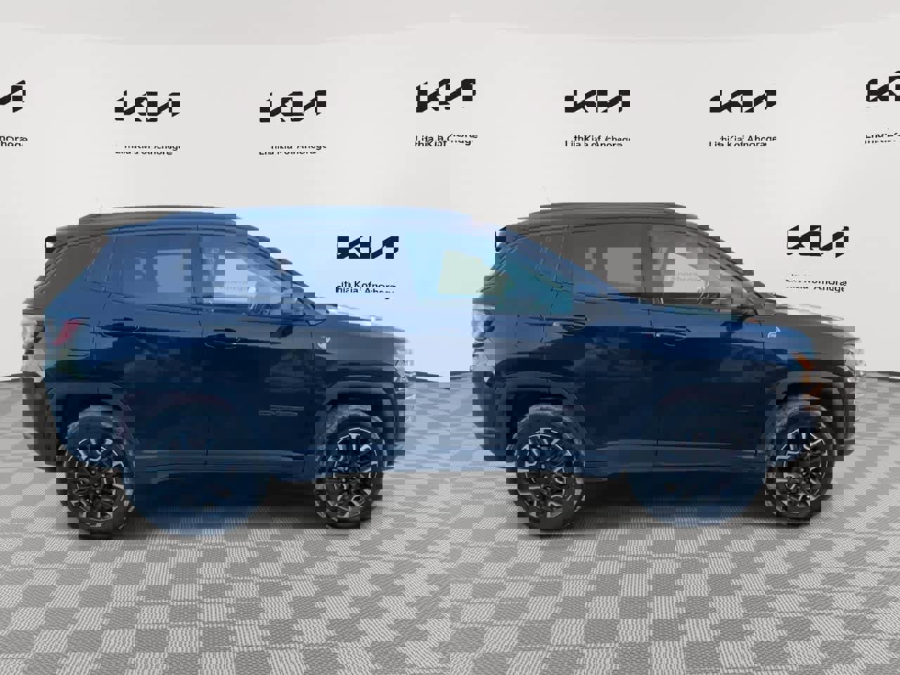 Used 2020 Jeep Compass Trailhawk image 9