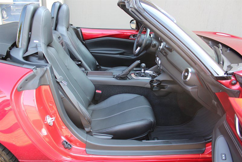Used 2022 MAZDA MX-5 Miata Grand Touring RWD image 30