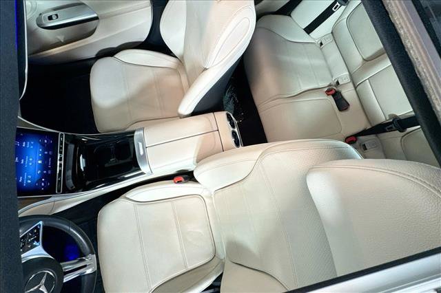 Used 2024 Mercedes-Benz C 300 4MATIC Sedan image 20