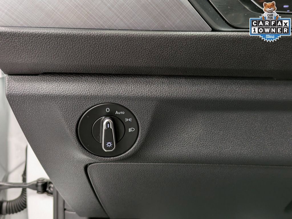 Used 2024 Volkswagen Jetta SE w/ Black Wheel Package image 23