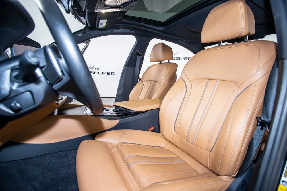 Used 2022 BMW M550i xDrive w/ Premium Package AWD/4WD image 13