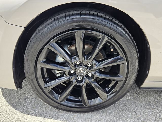 Used 2024 MAZDA MAZDA3 s FWD image 9