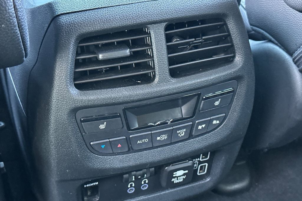 Used 2022 Honda Pilot Touring image 14