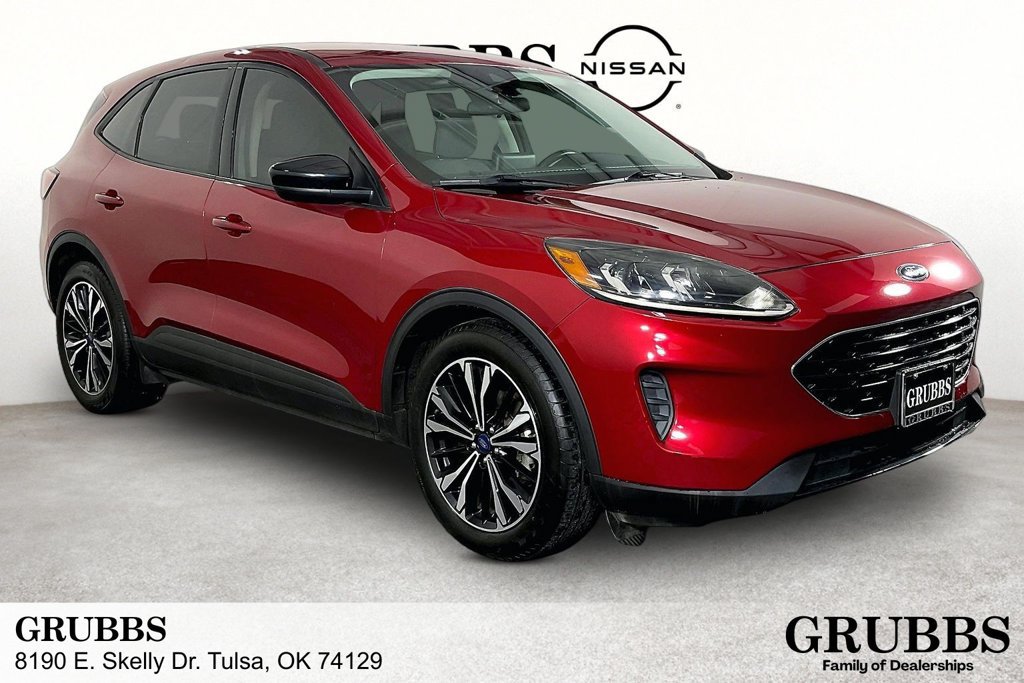 Used 2021 Ford Escape SE w/ SE Sport Appearance Package