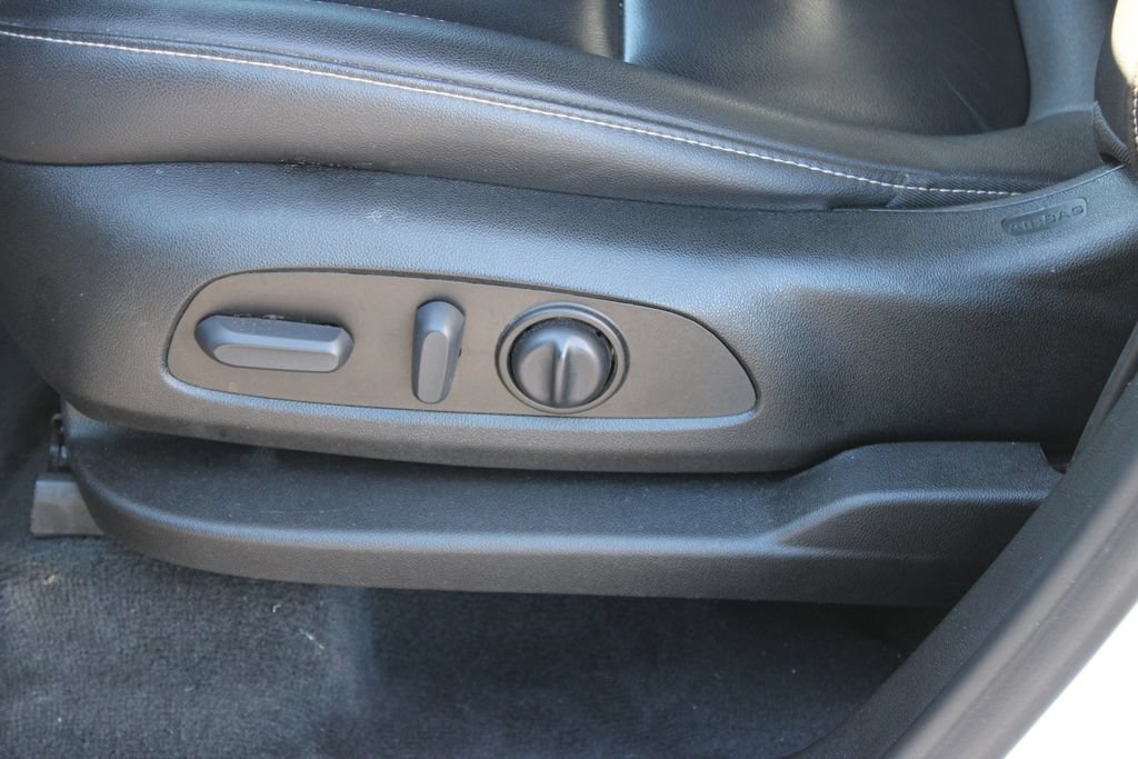 Used 2023 Chevrolet Traverse LT FWD image 22