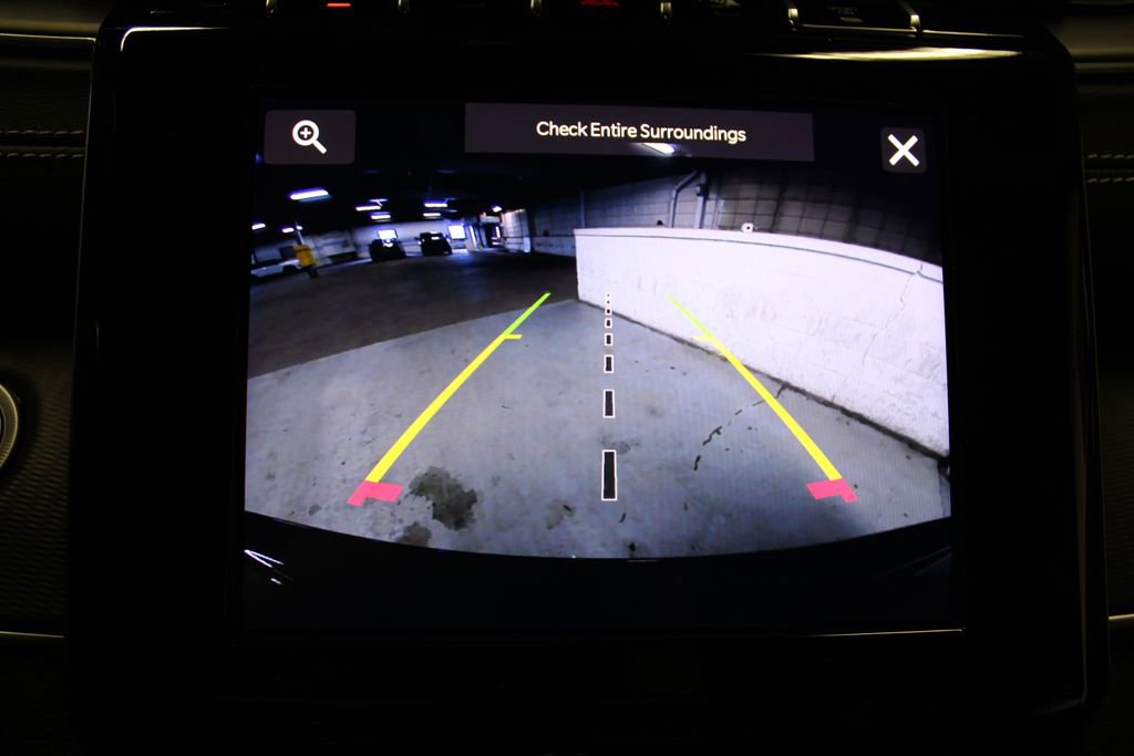 New 2025 Jeep Grand Cherokee Laredo w/ Luxury Tech Group I image 18