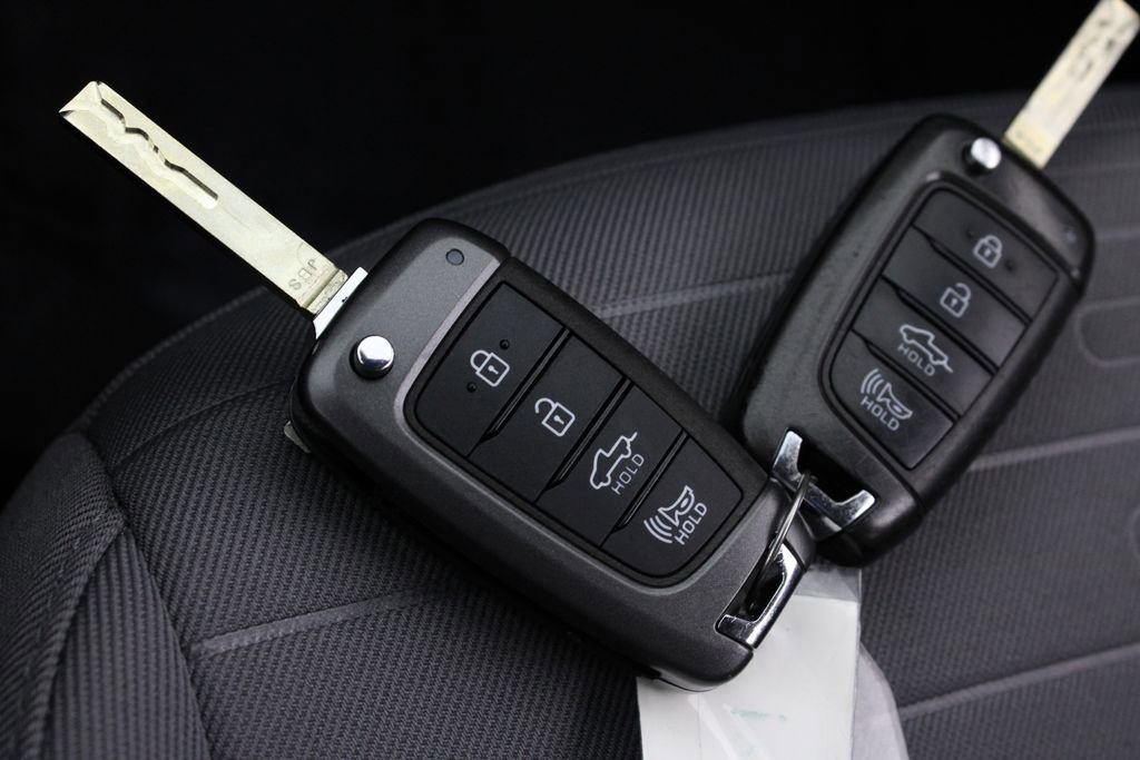 Certified 2024 Hyundai Santa Cruz SE image 28