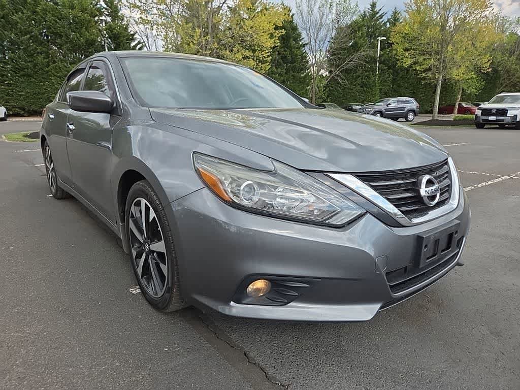 Used 2018 Nissan Altima 2.5 SR FWD image 3