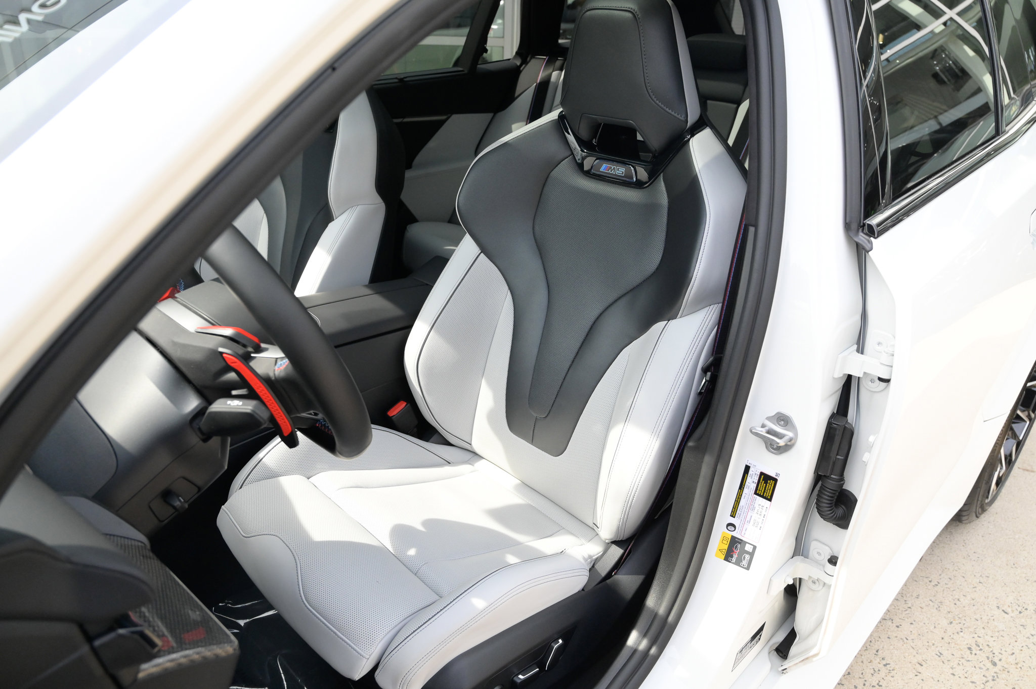 Used 2026 BMW M5 Touring image 18
