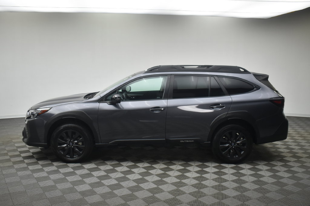 Used 2025 Subaru Outback Onyx Edition AWD/4WD image 8