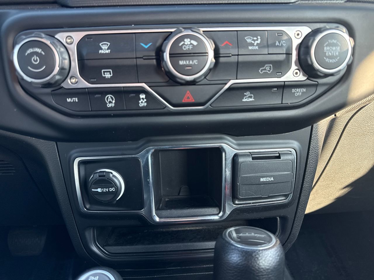 Used 2023 Jeep Gladiator Sport w/ Trailer Tow Package image 21