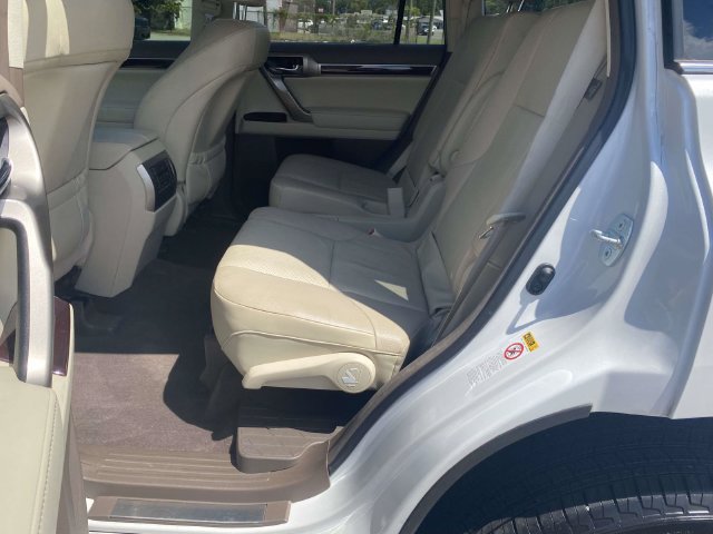 Used 2019 Lexus GX 460 AWD/4WD image 10