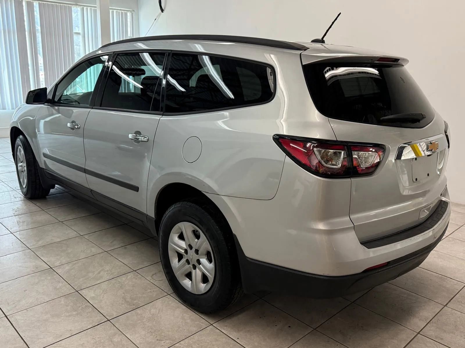 Used 2013 Chevrolet Traverse LS image 7