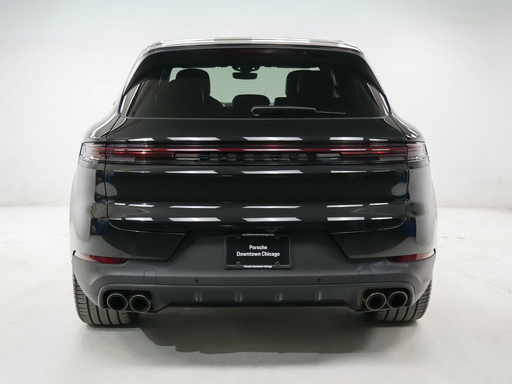 Used 2025 Porsche Cayenne E-Hybrid w/ Premium Package image 11