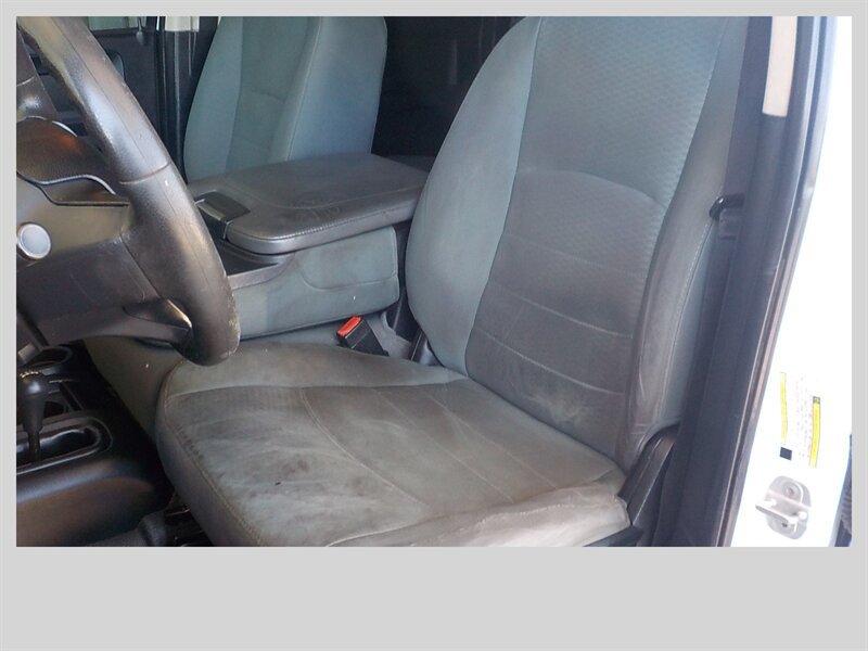 Used 2014 RAM 3500 Tradesman w/ Chrome Appearance Group AWD/4WD image 2