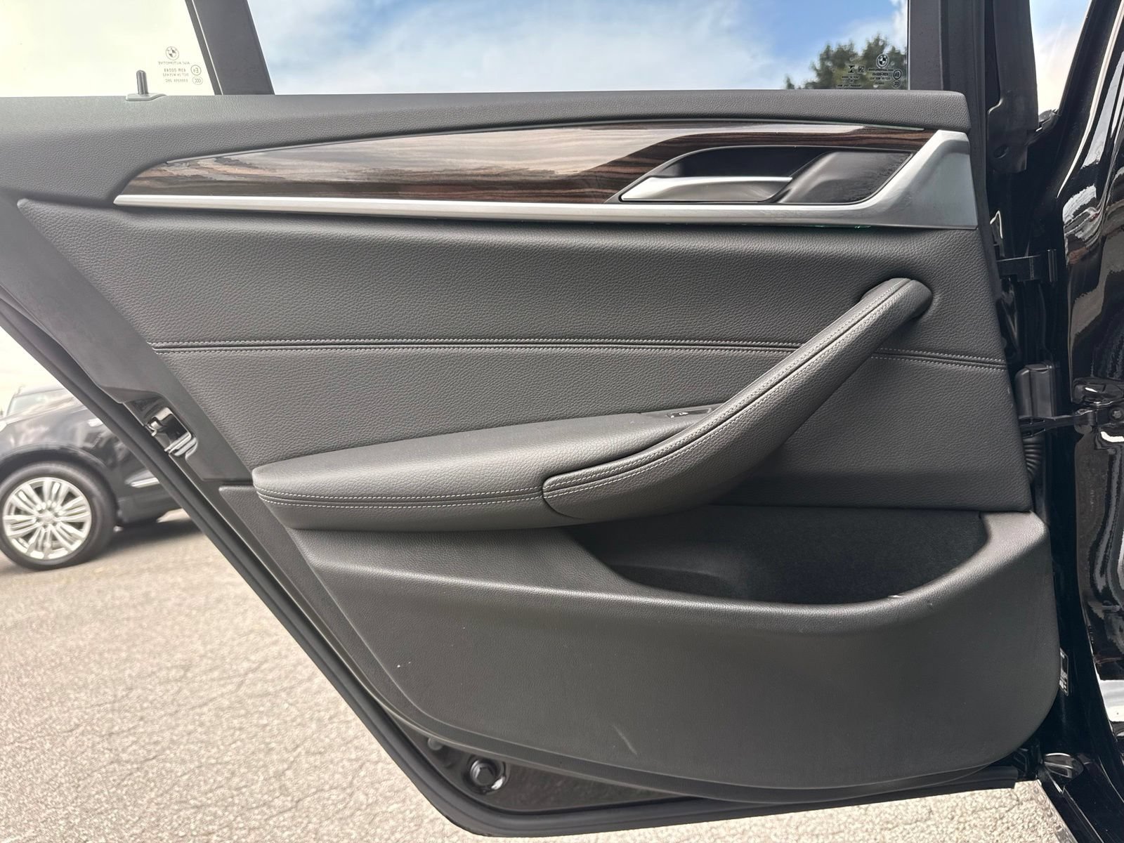 Used 2019 BMW 530i RWD image 29