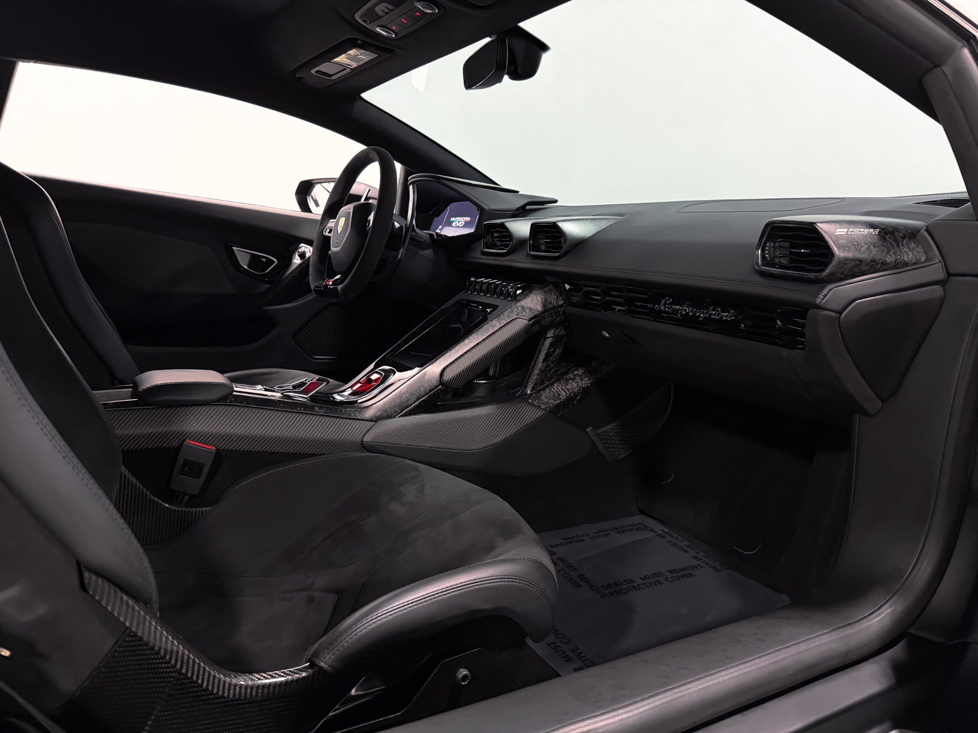 Used 2021 Lamborghini Huracan EVO RWD image 25