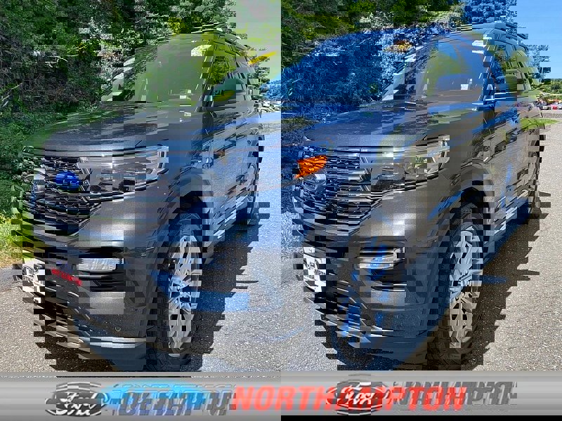 Certified 2023 Ford Explorer XLT w/ Equipment Group 202A