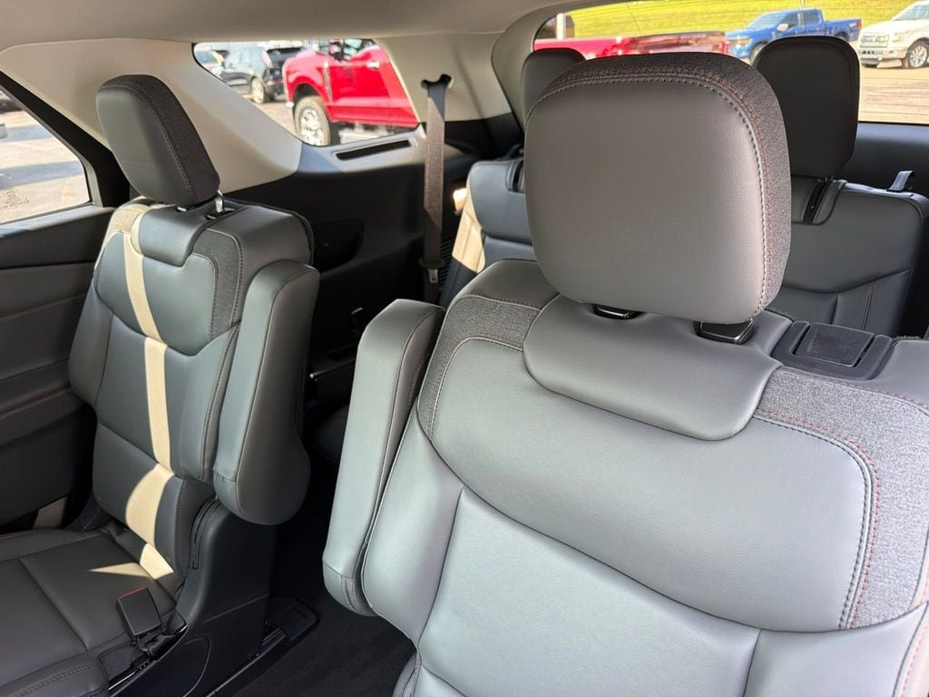 New 2026 Ford Explorer Active w/ Active Comfort Package AWD/4WD image 12