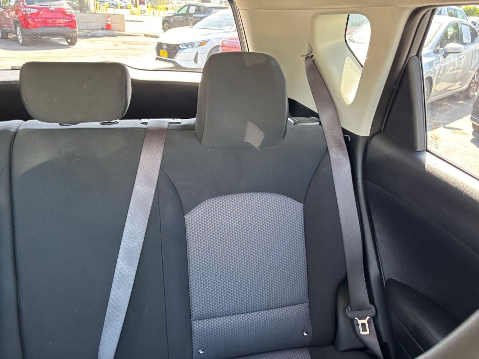 Used 2025 Kia Soul LX w/ LX Technology Package FWD image 36