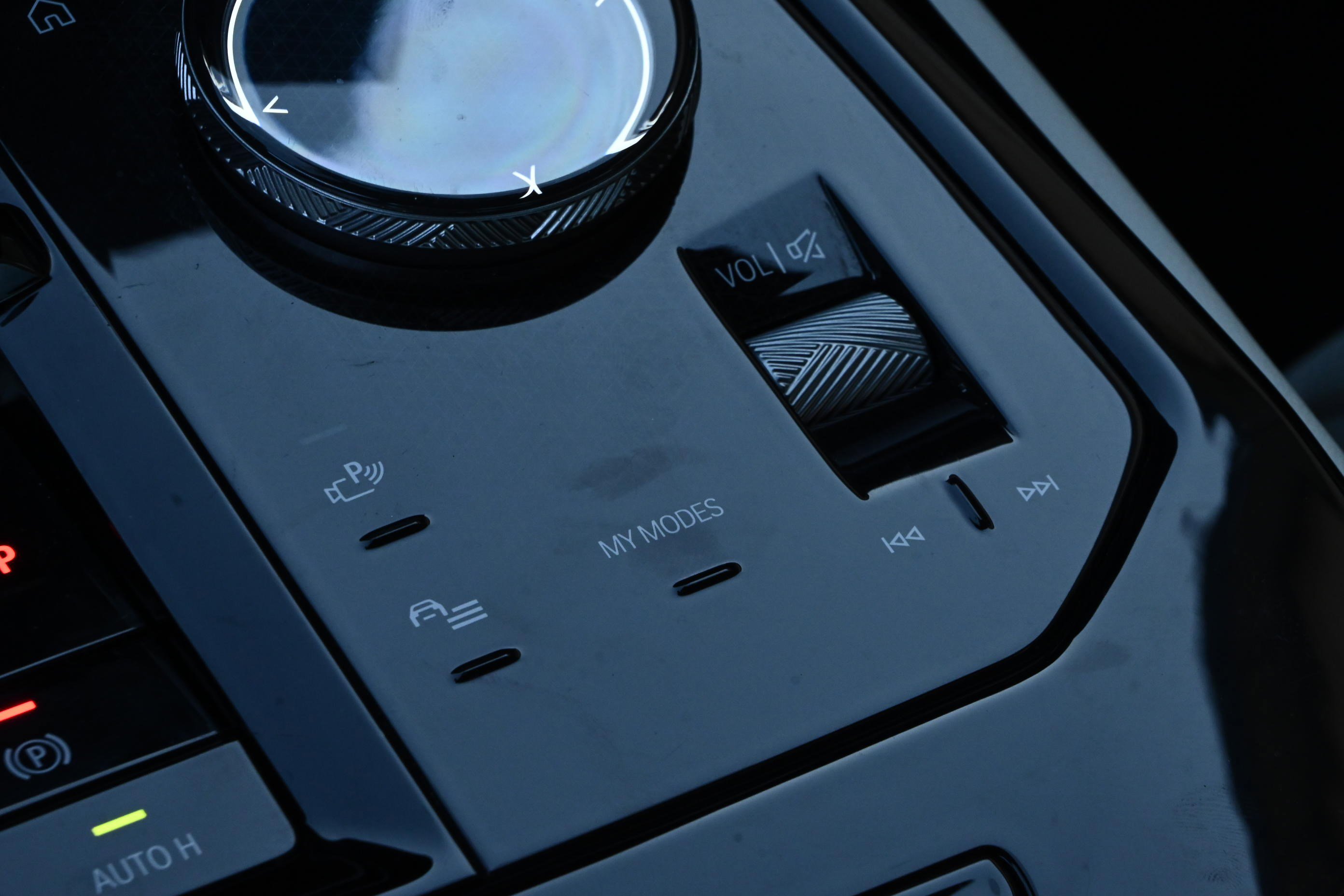 Certified 2024 BMW 530i w/ Convenience Package image 19