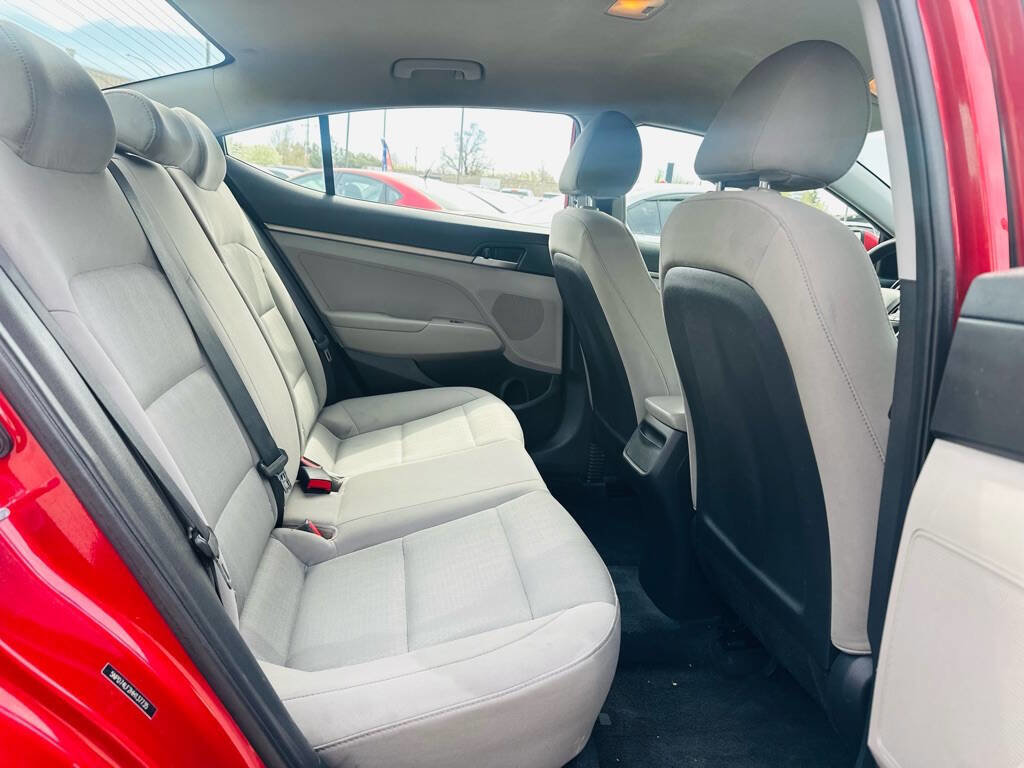 Used 2017 Hyundai Elantra SE image 10