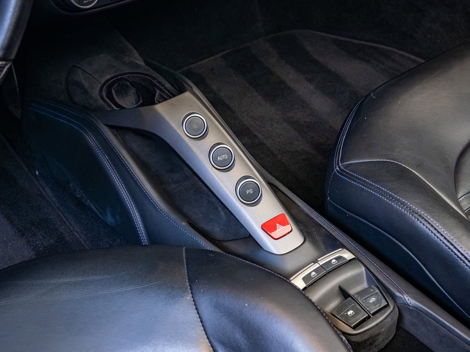 Used 2017 Ferrari 488 Spider image 15