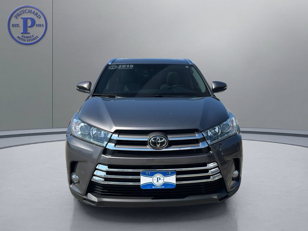 Used 2018 Toyota Highlander Limited AWD/4WD image 2