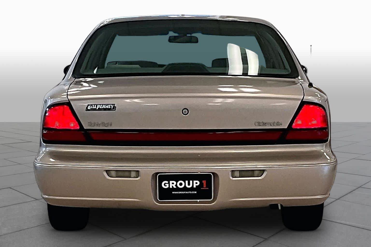 Used 1999 Oldsmobile 88 FWD image 4