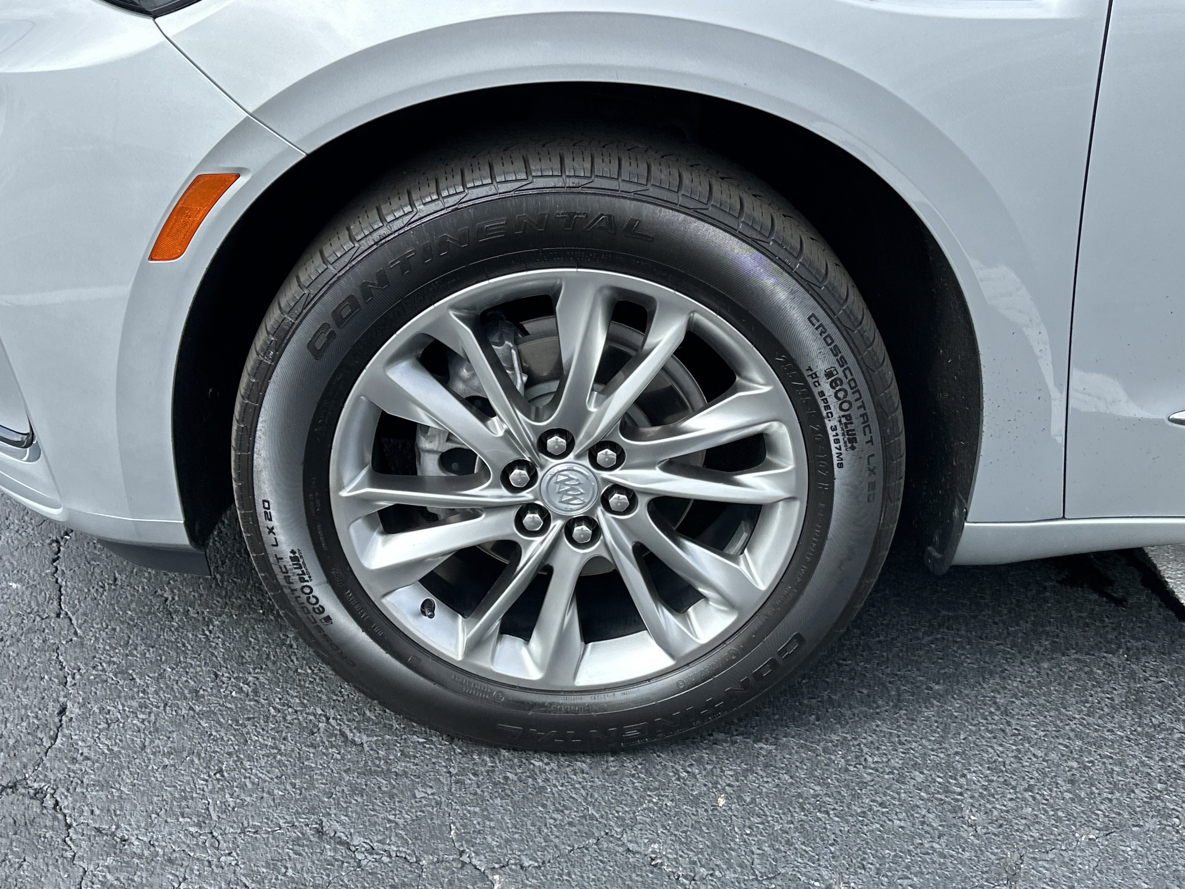 Used 2022 Buick Enclave Avenir w/ Avenir Technology Package image 11