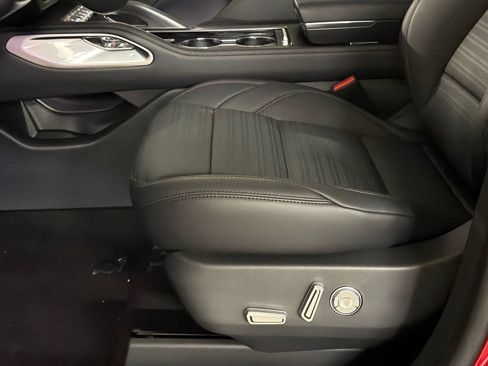 New 2026 Lincoln Nautilus Reserve w/ Jet Appearance Package AWD/4WD image 15