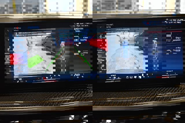 Used 2024 BMW X5 M60i w/ Executive Package image 8