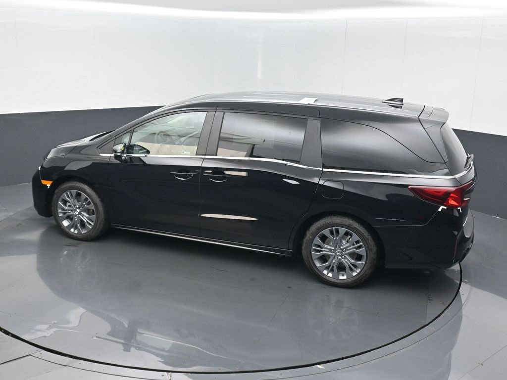 New 2026 Honda Odyssey Touring image 15