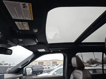 Used 2024 Ford Expedition Limited image 16