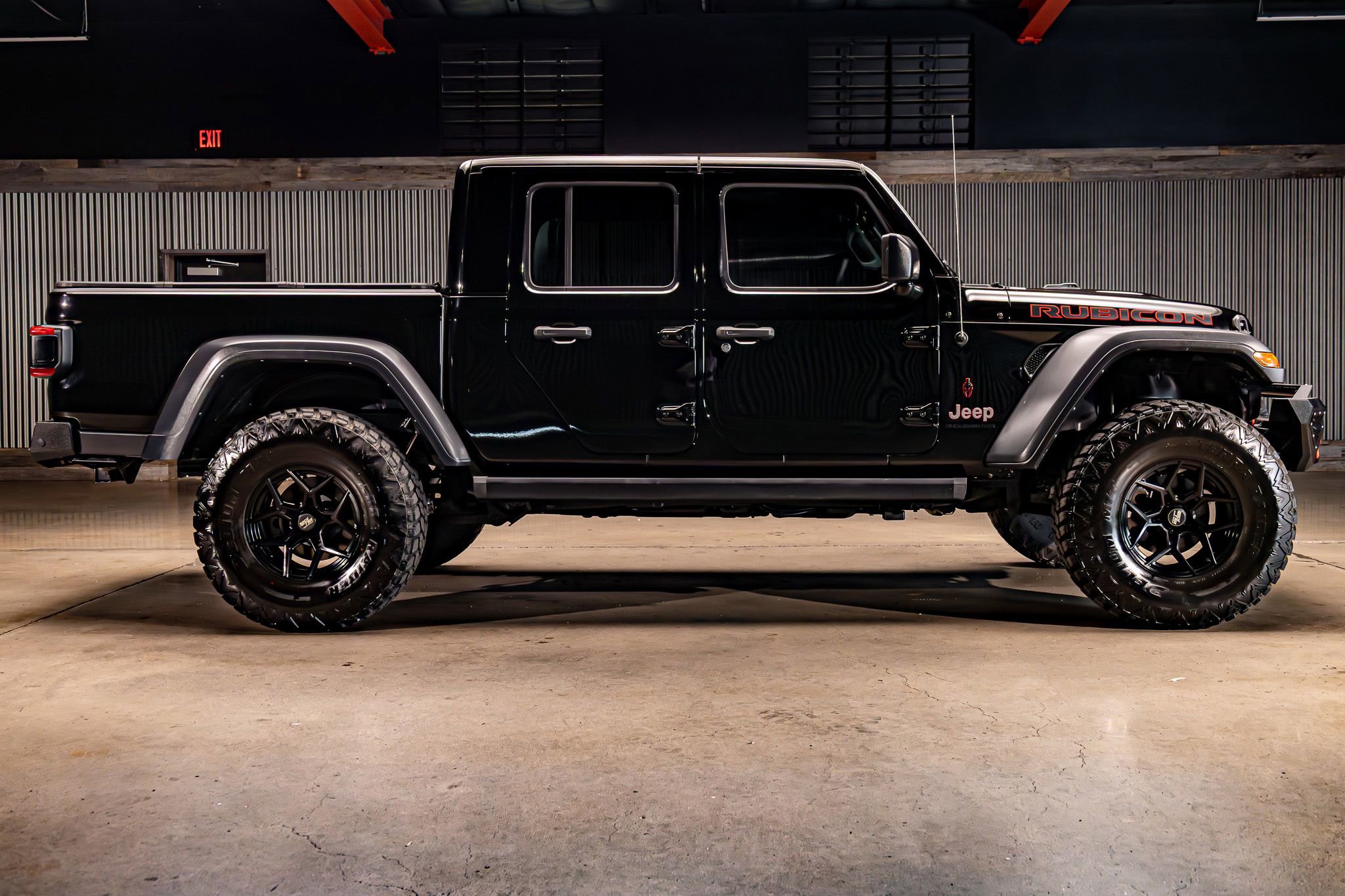 Used 2023 Jeep Gladiator Rubicon w/ LED Lighting Group image 9