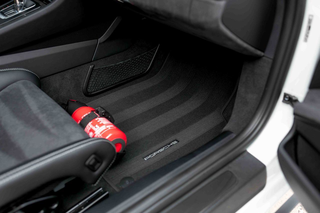 Used 2016 Porsche 911 GT3 RS image 43