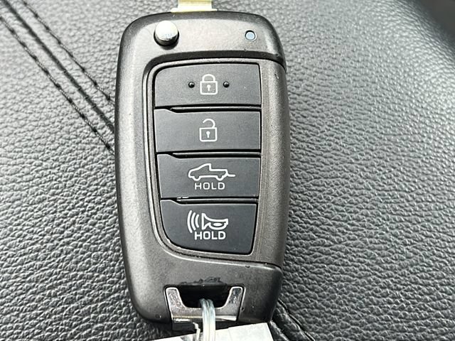 Used 2024 Hyundai Santa Cruz SE FWD image 29