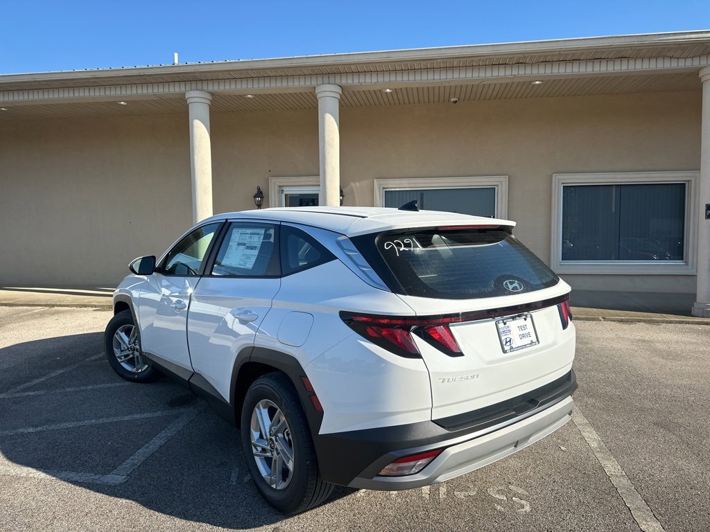 New 2026 Hyundai Tucson SE image 6
