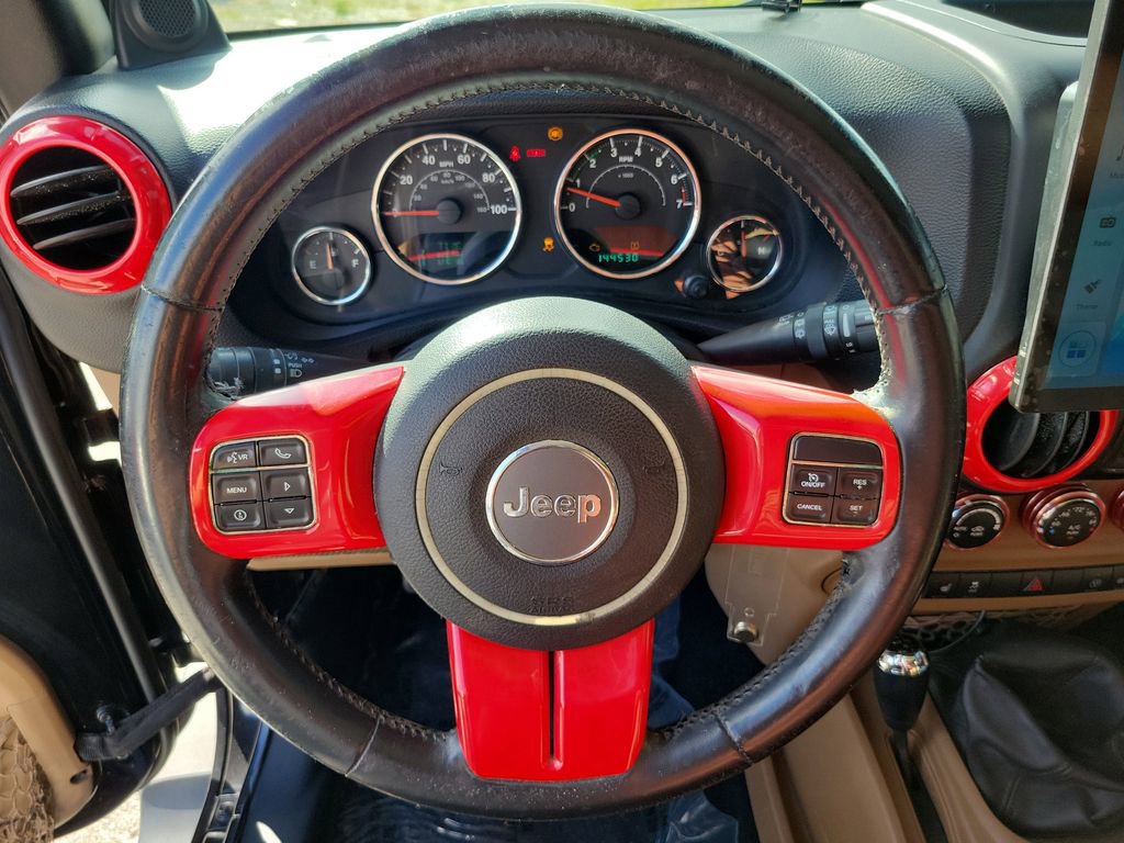 Used 2013 Jeep Wrangler Sahara w/ Connectivity Group AWD/4WD image 20