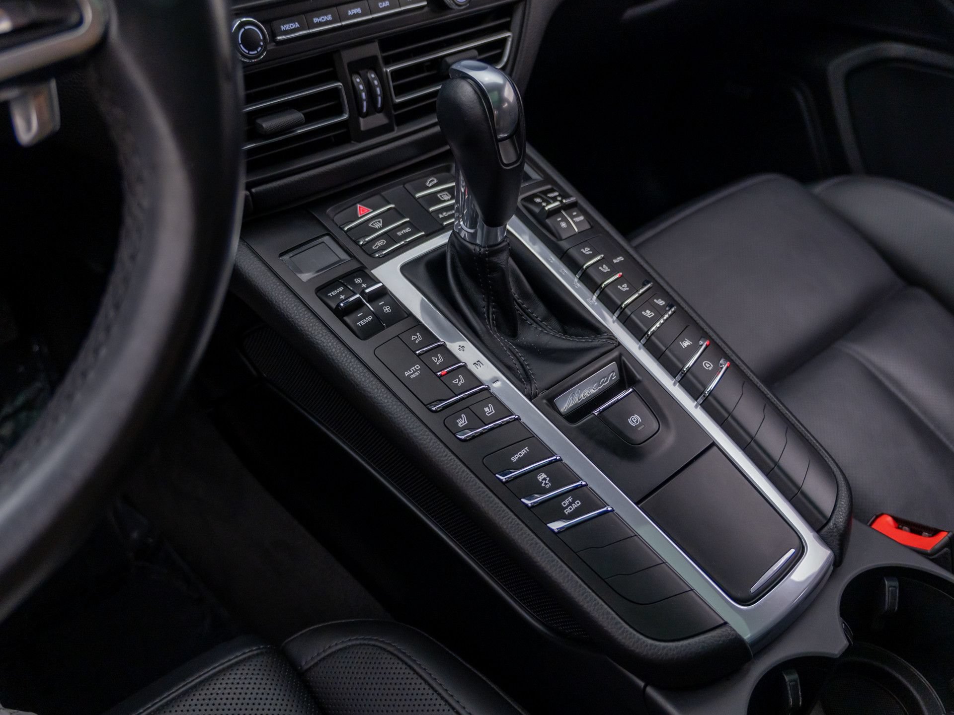 Used 2019 Porsche Macan S AWD/4WD image 13