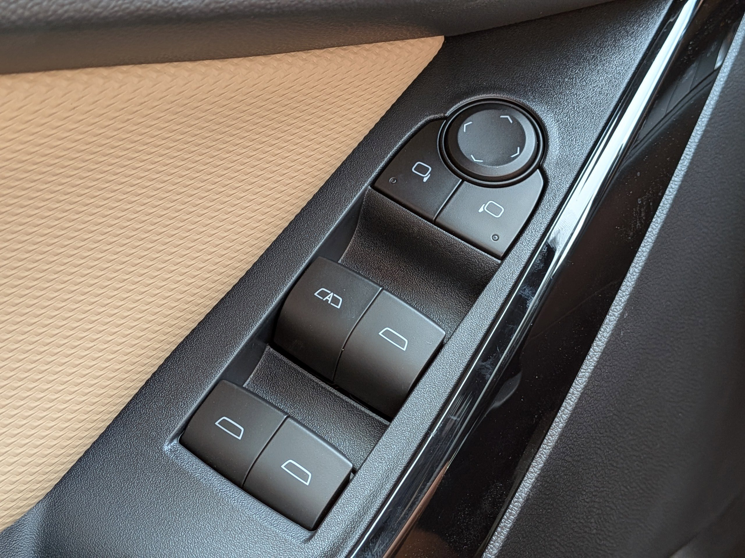 New 2026 Chevrolet Equinox ACTIV w/ Convenience Package III image 17