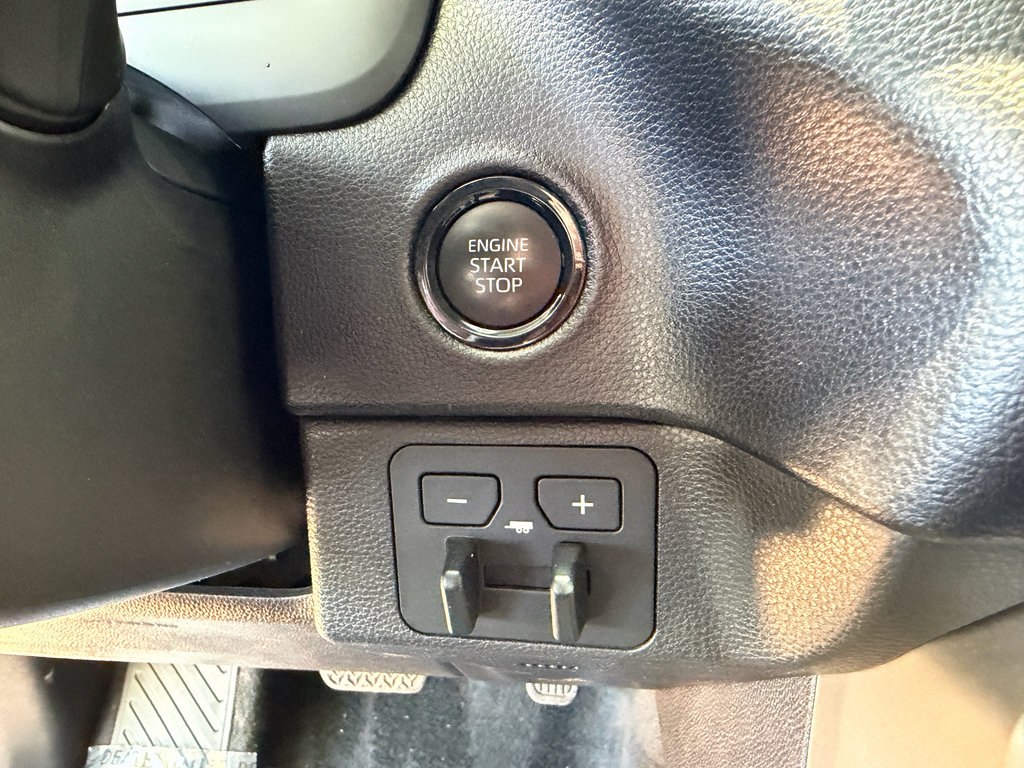 Used 2025 Toyota Tundra SR5 w/ Advanced Technology Package AWD/4WD image 32