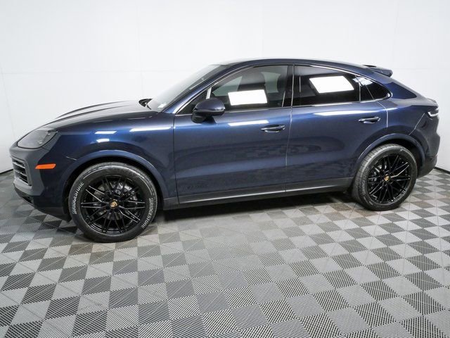Certified 2024 Porsche Cayenne Coupe AWD/4WD image 2