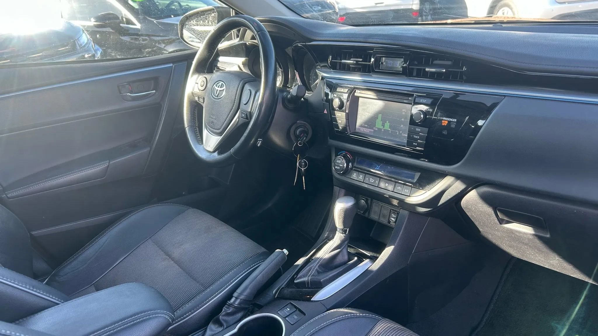 Used 2016 Toyota Corolla S Premium image 13