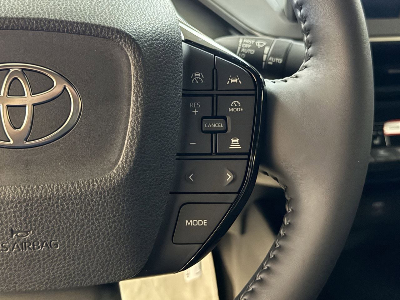 New 2026 Toyota Prius Plug-In Hybrid FWD image 14