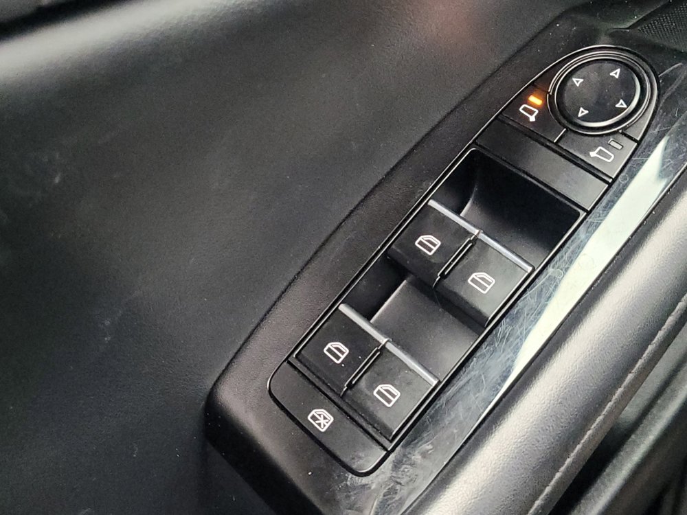 Used 2024 MAZDA MAZDA3 s image 27