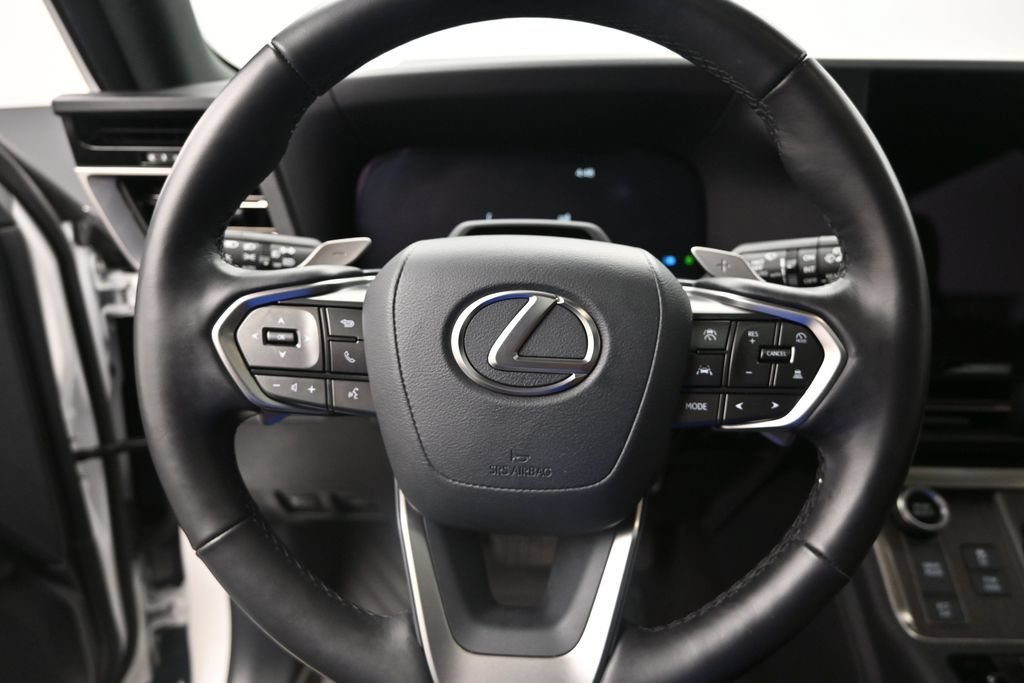 Used 2026 Lexus GX 550 w/ Accessory Package (2T) AWD/4WD image 22
