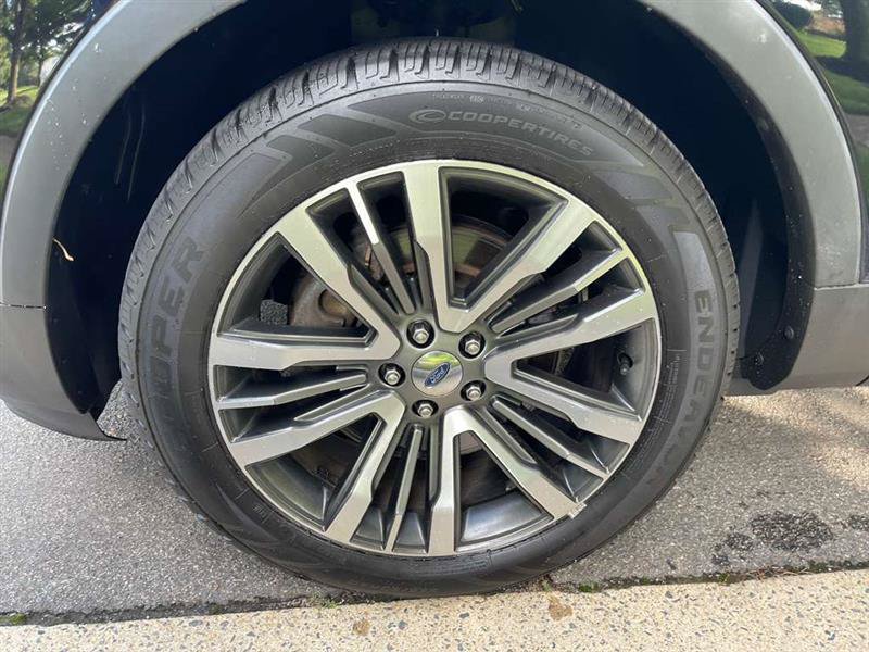 Used 2017 Ford Explorer Platinum AWD/4WD image 82